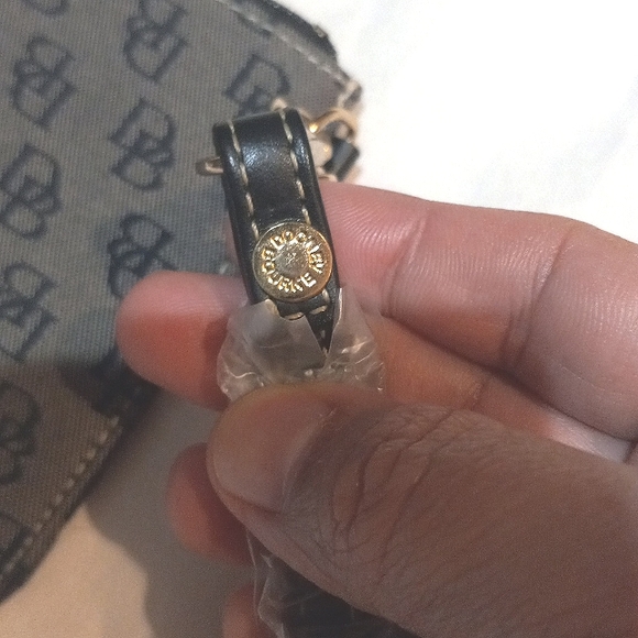 Dooney & Bourke pouch - Picture 9 of 14